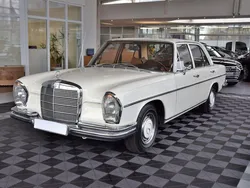 Weiß Gebraucht 1971 Mercedes W108 Limousine | 35.950 €