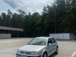 Silber Gebraucht 1999 VW Golf IV Limousine | 3.750 € (Etwas zu teuer)