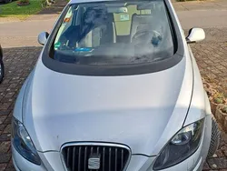 Grau Gebraucht 2015 Seat Altea Sun Van / Kleinbus | 5.990 € (Superpreis)