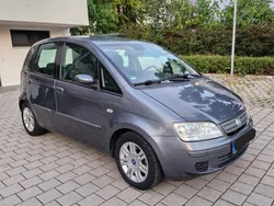 Grau Gebraucht 2006 Fiat Idea Van / Kleinbus | 2.600 € (Fairer Preis)