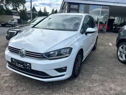 Weiß Gebraucht 2016 VW Golf Sportsvan Allstar Van / Kleinbus | 10.500 € (Fairer Preis)