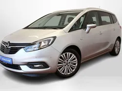 Silber Gebraucht 2018 Opel Zafira Tourer Innovation Van / Kleinbus | 17.990 € (Fairer Preis)