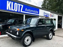 Grün Gebraucht 2017 Lada Urban SUV | 9.990 € (Teuer)