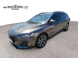 Magneticgrau (metallic) Gebraucht 2023 Ford Focus ST-Line X Kombi | 25.970 € (Etwas zu teuer)
