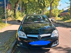 Schwarz Gebraucht 2007 Opel Tigra Kleinwagen | 650 € (Fairer Preis)