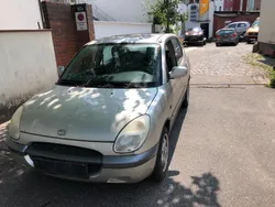 Gold Gebraucht 1999 Daihatsu Sirion Kleinwagen | 699 €