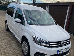Weiß Gebraucht 2016 VW Caddy Maxi Van / Kleinbus | 19.900 € (Etwas zu teuer)