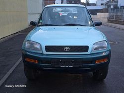 Grün Gebraucht 1996 Toyota RAV4 SUV | 7.299 €