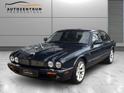 British racing green Gebraucht 2001 Jaguar XJR Sovereign Limousine | 24.990 € (Fairer Preis)