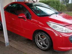 Rot Gebraucht 2008 Peugeot 207 CC Cabrio | 5.200 € (Fairer Preis)