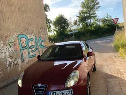 Rot Gebraucht 2012 Alfa Romeo Giulietta Kleinwagen | 4.000 € (Fairer Preis)