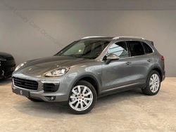 Grau Gebraucht 2017 Porsche Cayenne S SUV | 49.000 € (Teuer)
