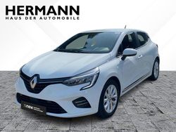 Weiß Gebraucht 2022 Renault Clio V Intens Limousine | 13.381 € (Guter Preis)
