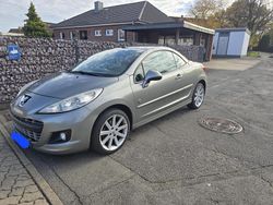 Silber Gebraucht 2010 Peugeot 207 CC Roland Garros Cabrio | 2.900 € (Guter Preis)