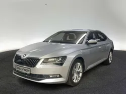 Brilliantsilber metallic Gebraucht 2019 Skoda Superb Style Limousine | 25.784 € (Guter Preis)