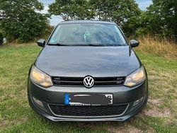 Grau Gebraucht 2013 VW Polo Life Limousine | 5.300 € (Fairer Preis)