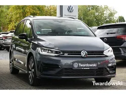 Grau Gebraucht 2024 VW Touran Highline Van / Kleinbus | 36.490 € (Fairer Preis)