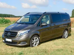 Grau Gebraucht 2018 Mercedes V250 Avantgarde Edition Van / Kleinbus | 50.700 € (Teuer)