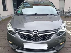 Grau Gebraucht 2017 Opel Zafira Tourer Innovation Van / Kleinbus | 9.900 € (Superpreis)