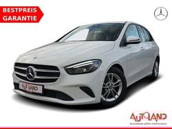 Weiß Gebraucht 2019 Mercedes B180 Style Van / Kleinbus | 22.490 € (Fairer Preis)