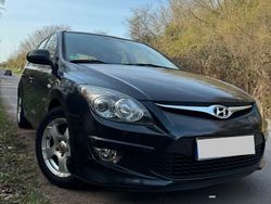 Schwarz Gebraucht 2010 Hyundai i30 Comfort Limousine | 4.700 € (Fairer Preis)