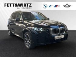 Carbonschwarz metallic Gebraucht 2025 BMW X5 M Sport SUV | 86.403 € (Superpreis)
