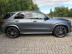 Grau Gebraucht 2024 Mercedes GLE300 AMG SUV | 81.810 €