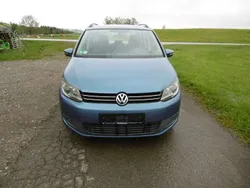 Acapulcoblau Gebraucht 2010 VW Touran Trendline Van / Kleinbus | 4.500 € (Fairer Preis)