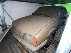 Gold Gebraucht 1984 Opel Ascona Limousine | 1.899 €