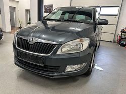 Grau Gebraucht 2015 Skoda Fabia Ambition Limousine | 6.499 € (Fairer Preis)