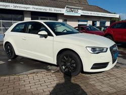 Amalfiweiss Gebraucht 2012 Audi A3 Attraction Limousine | 9.980 € (Guter Preis)