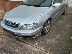 Silber Gebraucht 2001 Opel Omega Limousine | 3.000 € (Teuer)