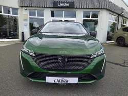 Olivine grün Gebraucht 2023 Peugeot 308 Allure Limousine | 21.990 € (Fairer Preis)