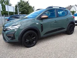 Grün Gebraucht 2024 Dacia Sandero Extreme Kleinwagen | 17.450 € (Guter Preis)