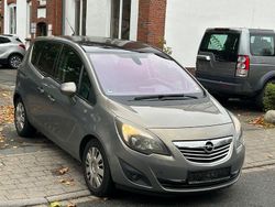 Grau Gebraucht 2010 Opel Meriva Innovation Van / Kleinbus | 3.500 € (Guter Preis)