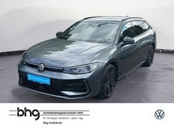 Grau Gebraucht 2025 VW Passat R-line Kombi | 43.720 € (Superpreis)