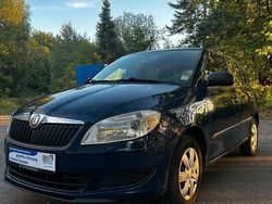 Blau Gebraucht 2011 Skoda Fabia Kleinwagen | 3.199 € (Fairer Preis)
