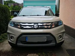 Beige Gebraucht 2017 Suzuki Vitara Comfort+ SUV | 14.500 € (Fairer Preis)