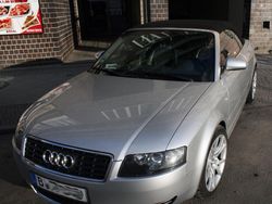 Silber Gebraucht 2003 Audi A4 Cabriolet Cabrio | 10.900 €