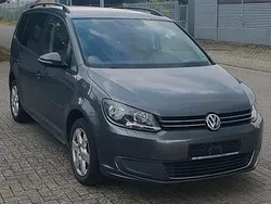 Grau Gebraucht 2011 VW Touran Van / Kleinbus | 5.750 € (Fairer Preis)