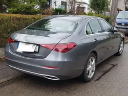 Grau Gebraucht 2021 Mercedes C300 Limousine | 38.400 € (Fairer Preis)