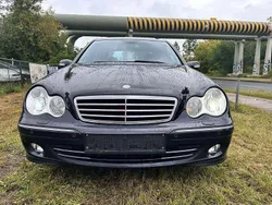 Schwarz Gebraucht 2004 Mercedes C200 Avantgarde Limousine | 2.250 € (Superpreis)