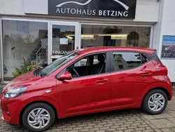 Rot Gebraucht 2023 Hyundai i10 Select Kleinwagen | 12.344 € (Fairer Preis)