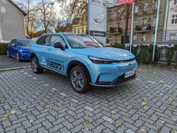 Blau Gebraucht 2023 Honda e:Ny1 Advance SUV | 44.990 €