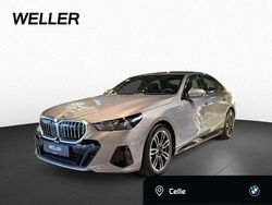 Oxid grey ii (schwarz) Gebraucht 2024 BMW 540 Shadowline Limousine | 59.950 € (Guter Preis)
