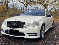 Weiß Gebraucht 2012 Mercedes 300 AMG Limousine | 10.190 € (Guter Preis)