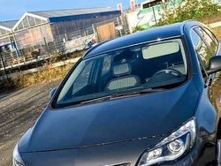 Schwarz Gebraucht 2016 Opel Astra Style Kombi | 8.399 € (Guter Preis)