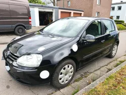 Schwarz Gebraucht 2005 VW Golf V Kleinwagen | 2.250 € (Fairer Preis)