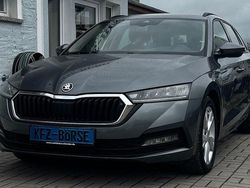 Grau Gebraucht 2022 Skoda Octavia Ambition Kombi | 21.900 € (Fairer Preis)