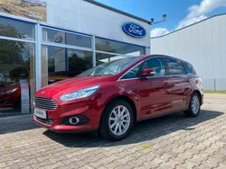 Rubyrot (metallic) Gebraucht 2017 Ford S-MAX Titanium Van / Kleinbus | 15.500 € (Teuer)